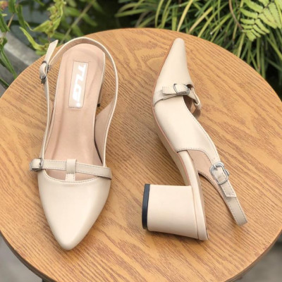 Giày nữ bít mũi hot trend  trẻ trung năng động 20797