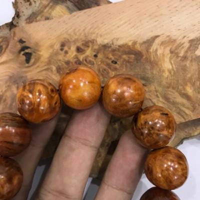 Vòng Tay Gỗ Nu Huyết Long (BH642) Trừ tà ma, giảm tai ương - đem lại tài lộc, sức khỏe, bình an - Bracelet of HAHANCO