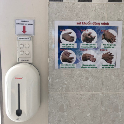 Máy Xịt Cồn Y Tế Cảm Ứng ATMOR - AT110 (Treo Tường Dùng Pin) HÀNG CHÍNH HÃNG