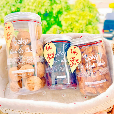 Combo Quà Tặng - Hạt Dinh Dưỡng Cao Cấp Oaky Hạnh Nhân Mỹ, Óc Chó Vàng, Nho Khô - Tặng kèm Túi Giấy Sang Trọng