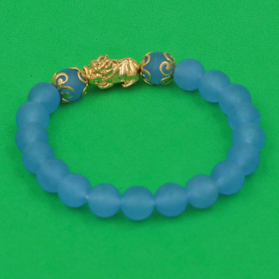 Vòng đeo tay Thạch Anh Xanh Biển Mờ 8 ly - cẩn Tỳ Hưu Phong Thủy inox vàng VTAXBMTHHKV8 - hợp mệnh Mộc, mệnh Thủy