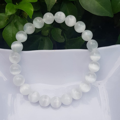 Vòng tay phong thủy may mắn Nữ đá mắt mèo trắng thiên nhiên Size hạt 8mm bóng sáng tuyệt đẹp màu trắng trong ánh sáng đẹp Chất liệu đá mắt mèo bóng đẹp chuẩn hợp nữ mệnh kim, mệnh thủy đeo giá rẻ bao đẹp ạ  đeo tốt sức khỏe, may mắn phong thủy tài lộc ạ