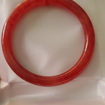 Vòng Cẩm Thạch Đỏ Bông 59mm x cọng 8mm màu đỏ bông tươi sáng bóng thiệt đẹp là màu chiến thắng chuẩn hợp nữ mạng hỏa mạng thổ 57kg - 70kg đeo đẹp tay may mắn tốt sức khỏe công việc rực rỡ tài lộc ạ