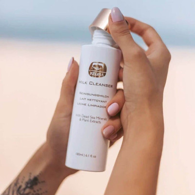 Sửa Rửa Mặt Milk Cleanser Kedma 180ml