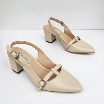 Giày nữ bít mũi hot trend  trẻ trung năng động 20797