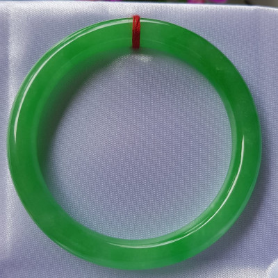 Vòng tay nữ đá cẩm thạch tự nhiên Ngọc Lý Đẹp 54mm x cọng 8mm Màu Xanh Lý tươi sáng bóng mượt đẹp Nữ 53kg - 60kg đeo Vòng hợp nữ mệnh Mộc mệnh Hỏa mệnh Thủy ạ