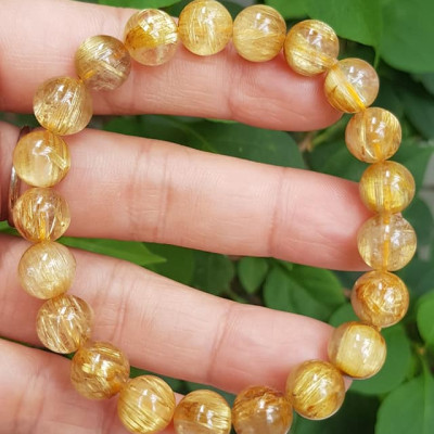 Vòng đeo tay phong thủy may mắn nữ đá thạch anh tóc vàng đồng trục tự nhiên Size vòng hạt 9mm ánh sáng rất đẹp Vòng chuẩn hợp nữ mệnh kim, mệnh thổ, mệnh Thủy ạ