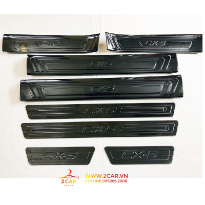 Ốp bậc cửa, Nẹp bước chân CARBON Xe Mazda CX5, CX-5 2018 2019 2020 2021 2022 Vân cacbon cao cấp