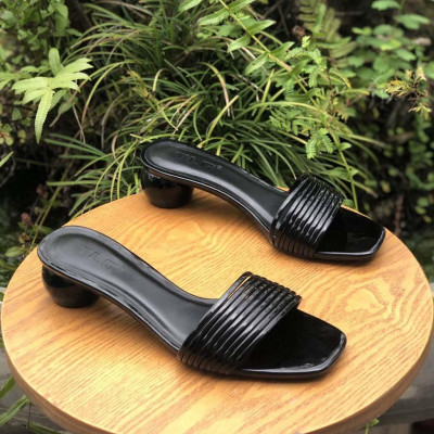 Guốc nữ cao gót hot trend  trẻ trung năng động 21224