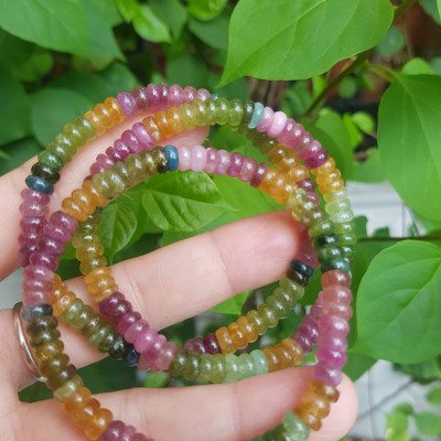 Vòng Tay Phong thủy may mắn  Chất liệu Đá Tourmaline bánh xe đẹp tự nhiên màu đẹp  Nữ tất cả các mệnh đeo vừa đẹp vừa xinh tốt cho sức khỏe ạ