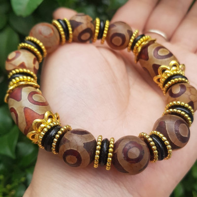 ️Vòng tay nam mã não tây tạng nâu 3 mắt kiểu Size vòng 14mm đẹp Ý nghĩa mang năng lượng tích cực may mắn cát tường cho gia chủ ạ