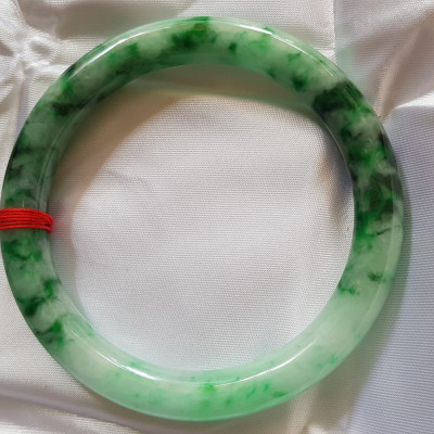 Vòng tay Nam Nữ đá Cẩm Thạch tự nhiên mới đẹp Lý ST Cồ A Sịn 65mm Vòng size to 65mm x cọng dầy 10mm Màu Xanh lý tươi bóng sơn thủy vân bông xanh tươi bóng đẹp Nam Nữ to con đeo 75kg - 85kg đeo đẹp sang tay ạ