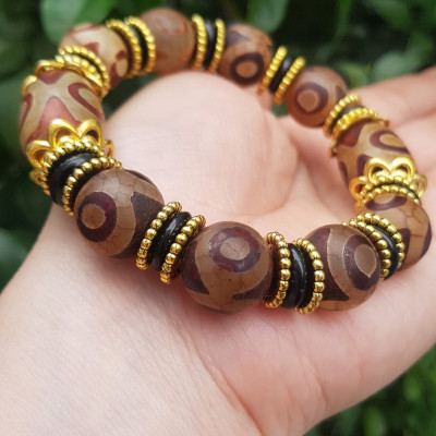 ️Vòng tay nam mã não tây tạng nâu 3 mắt kiểu Size vòng 14mm đẹp Ý nghĩa mang năng lượng tích cực may mắn cát tường cho gia chủ ạ