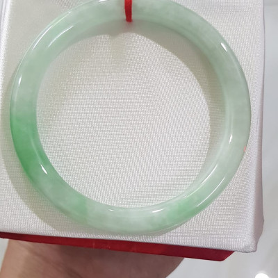 Vòng Tay Nữ đá ngọc cẩm thạch tự nhiên A Trắng Lý Sao 53mm x 7mm Trắng đậu lý nhẹ bóng 52kg - 58kg ạ