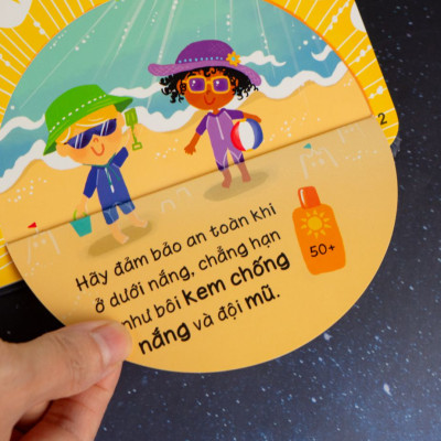 Sách Lift The Flap - Lật Mở Khám Phá - Vũ Trụ Siêu Đẳng