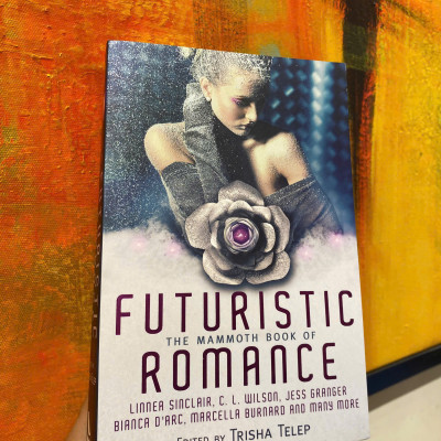Sách - The Mammoth Book of Futuristic Romance by Trisha Telep/ Romance, Science Fiction English Book