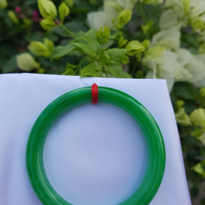 Vòng Tay Đá Cẩm Thạch Lý K49 A Size vòng 49mm x dầy 8mm Xanh lá đậm bóng đẹp như hoa Nữ mệnh mộc hỏa thủy 45kg - 49kg đeo đẹp ạ