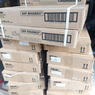 Vỉ 110 lưỡi lam Gillette London Bridge giá rẻ (Gồm 10 hộp nhỏ - mỗi hộp 11 lưỡi)