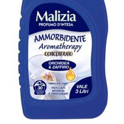 Nước xả vải đậm đặc Malizia hoa lan và Sapphire 750ml tặng kèm móc khóa