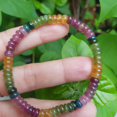 Vòng Tay Phong thủy may mắn  Chất liệu Đá Tourmaline bánh xe đẹp tự nhiên màu đẹp  Nữ tất cả các mệnh đeo vừa đẹp vừa xinh tốt cho sức khỏe ạ