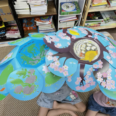 Sách cho bé - Vòng Đời Kỳ Diệu - Sâu Nhỏ Hoá Bướm - Sách tranh, lật mở bông hoa - Khám phá tự nhiên