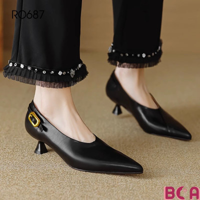 Giày văn phòng nữ cao gót 4 phân RO687 ROSATA tại BCASHOP thiết kế đơn giản mà quý phái, hiện đại và trang nhã